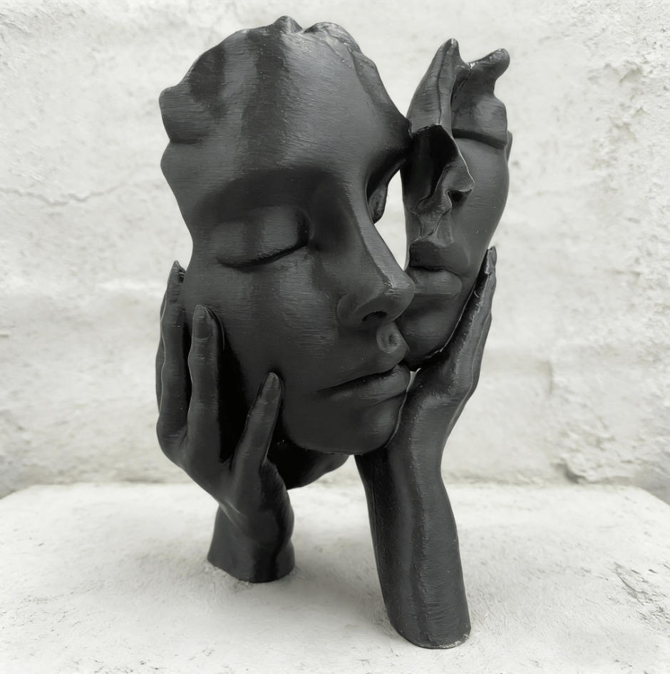 1pc Plastic Abstract Embrace S - огляд і ціна Home Office Gif