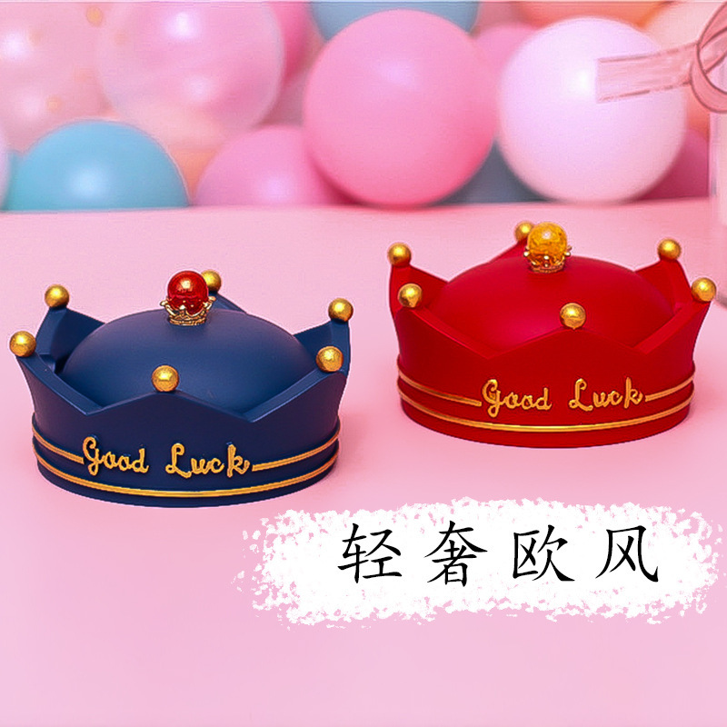Crown ashtray, lady ashtray. P - огляд і ціна Home Office Trend